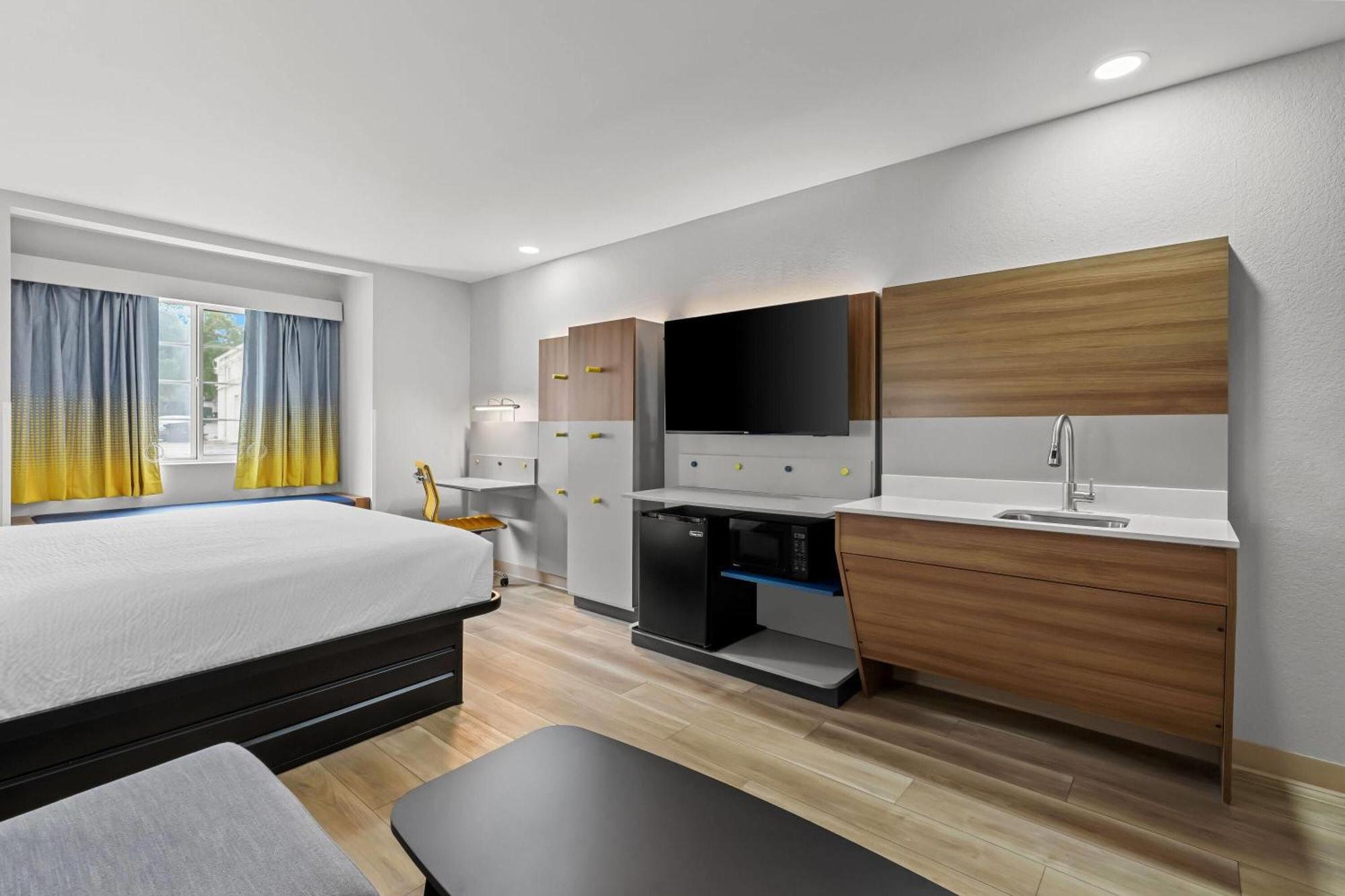 Microtel Inn & Suites By Wyndham Norcross Exteriör bild