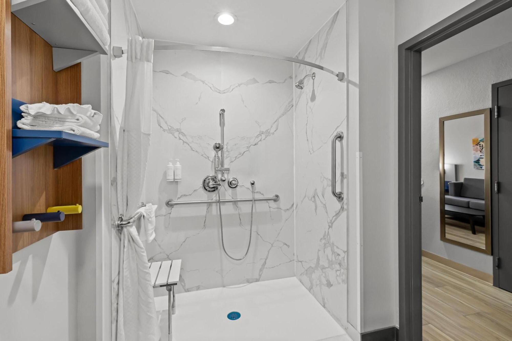 Microtel Inn & Suites By Wyndham Norcross Exteriör bild